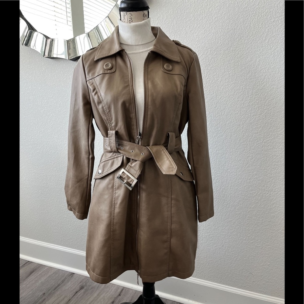 Cavalini - Coat w/ Detachable Fur Collar NWOT